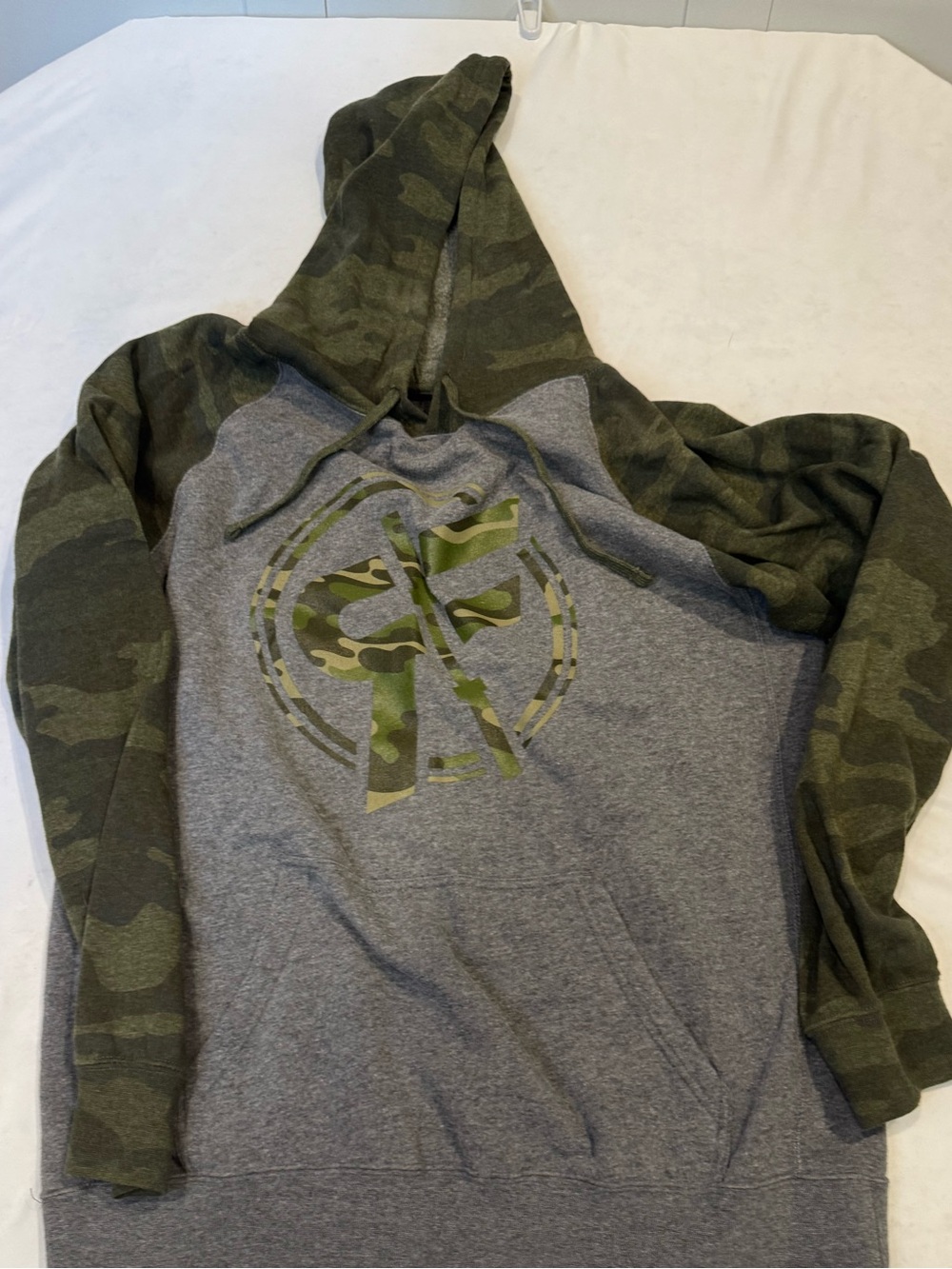 ROKFIT Men’s XL Hoodie Gray Green Camo Pullover CrossFit Gym Athletic